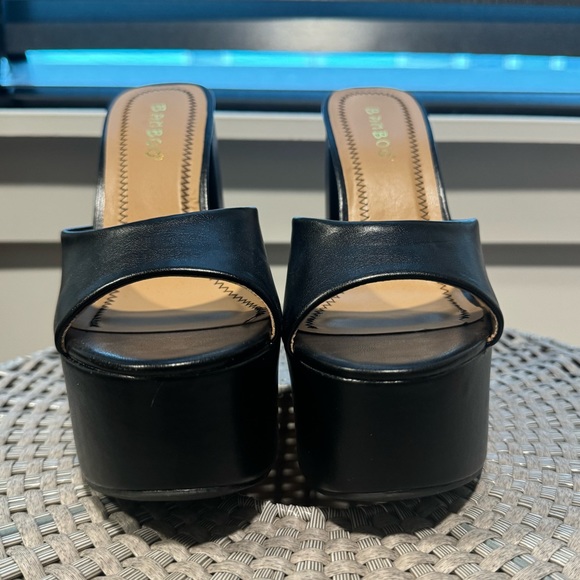 New black platform heel mules 5.5 never worn - Picture 3 of 4